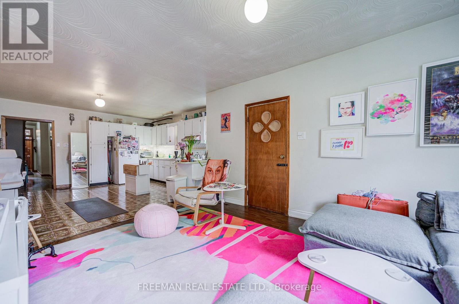 492 Manning Avenue — photo 23