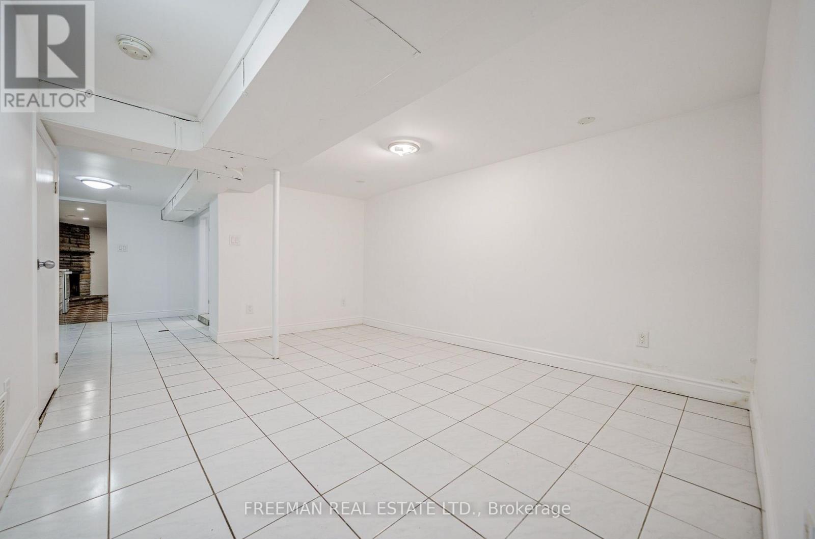 492 Manning Avenue — photo 29
