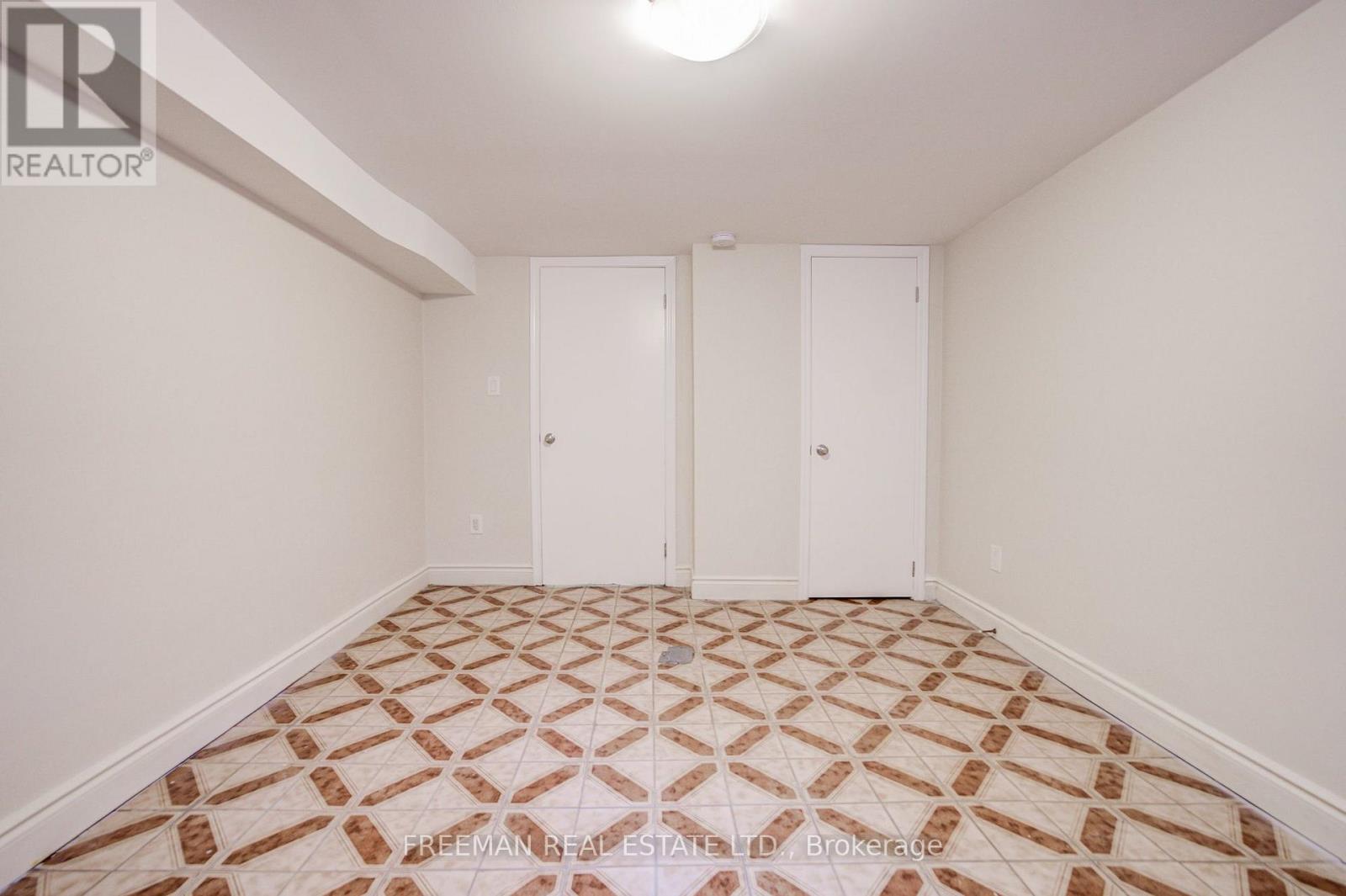 492 Manning Avenue — photo 38