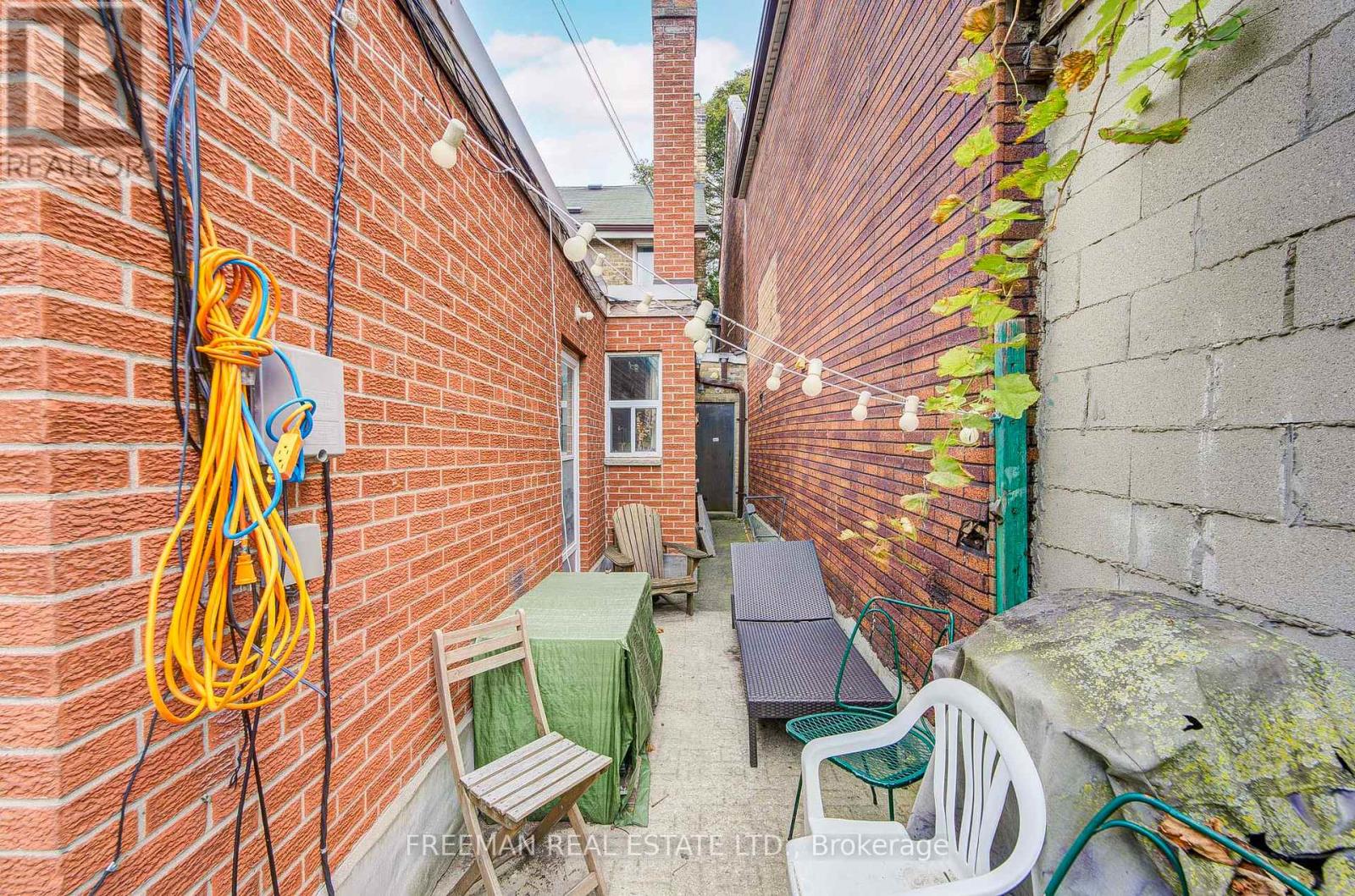 492 Manning Avenue — photo 43