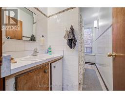 492 Manning Avenue, Toronto, ON M6G2V7 Photo 25