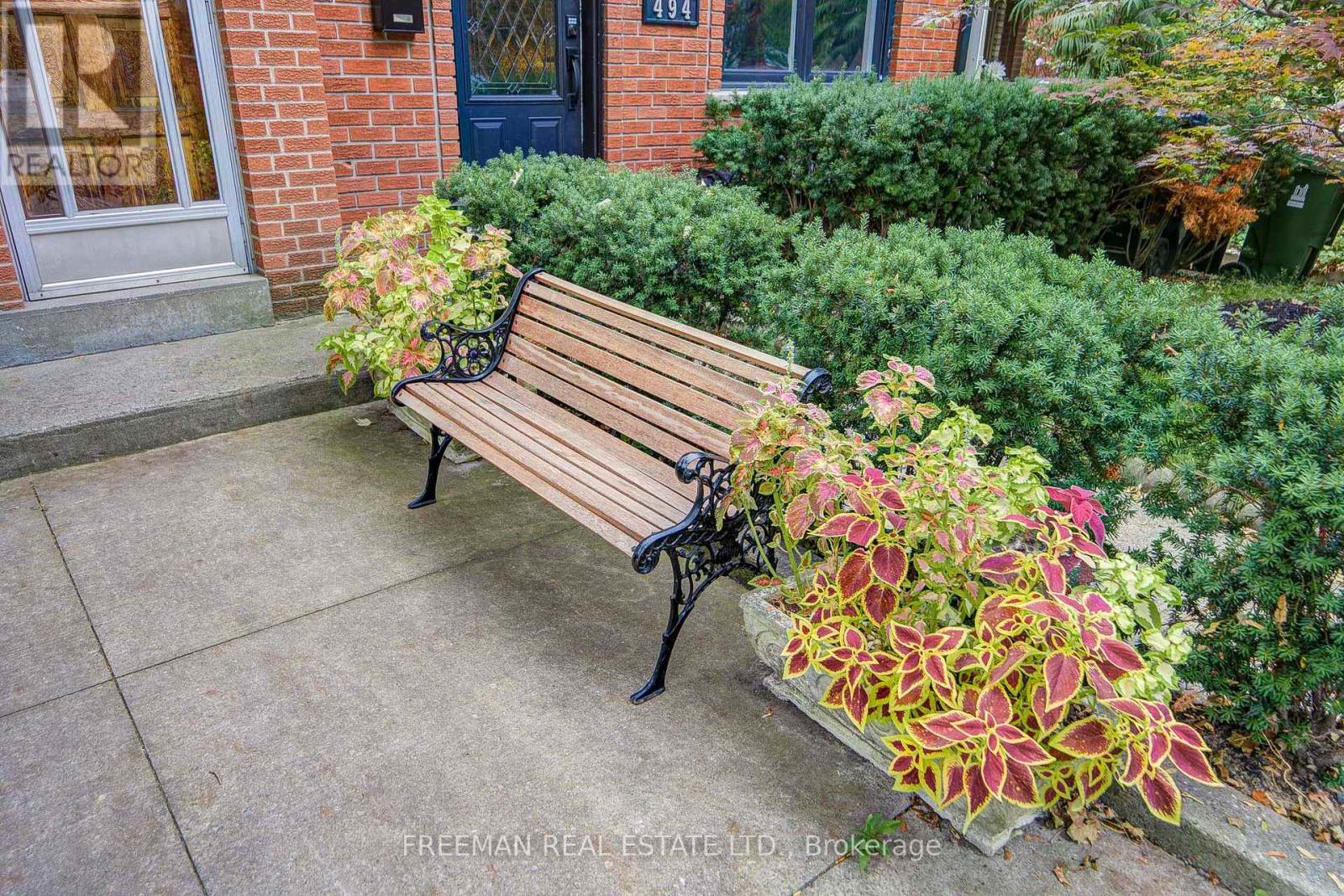 492 MANNING AVENUE - 4