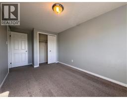 Living room/Dining room - 310 Parkvale Drive, Kitchener, ON N2R1Y7 Photo 9
