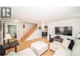 38 Red Maple Court, photo 5