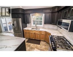 38 Red Maple Court, photo 9