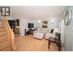 38 Red Maple Court, photo 4