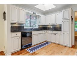 14972 Southmere Close, Surrey, BC V4A7T6 Photo 6