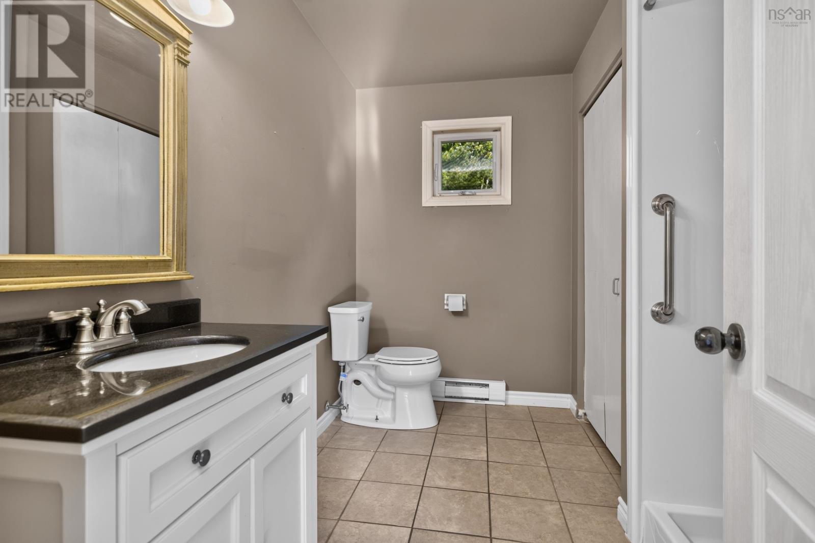 29 Roslyn Drive - 23