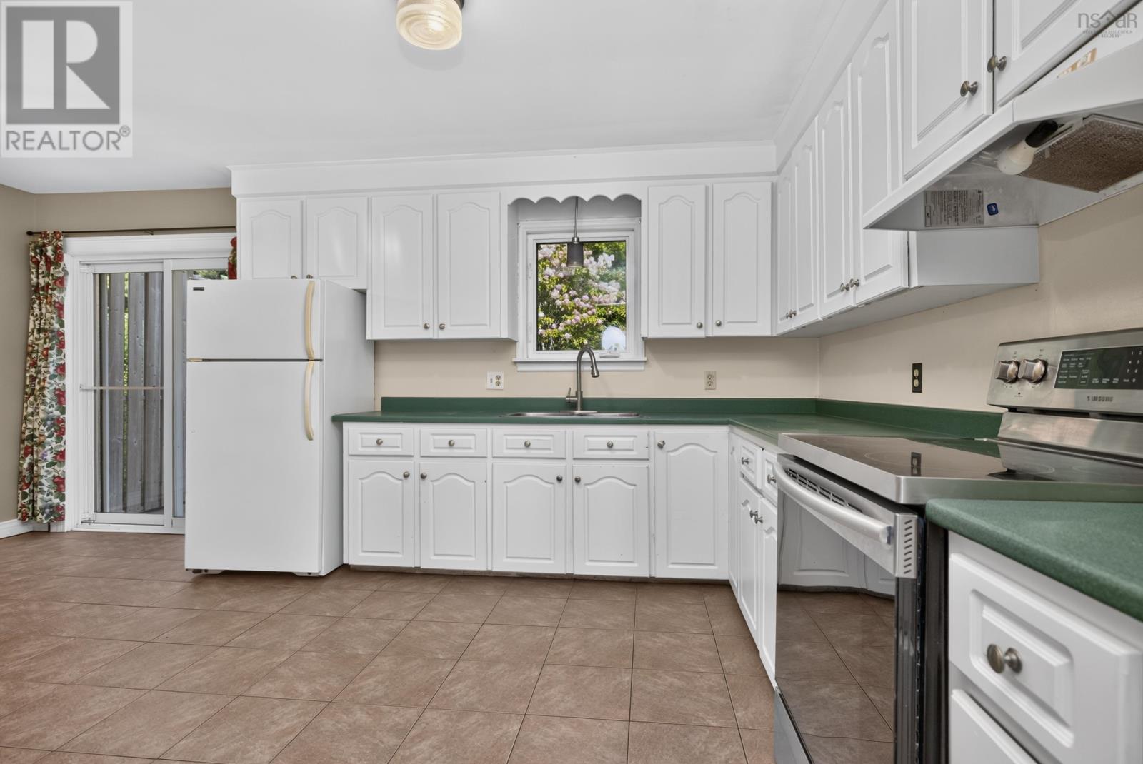 29 Roslyn Drive - 19