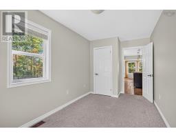 12 Buchanan Avenue, Enfield, NS B2T1C8 Photo 17