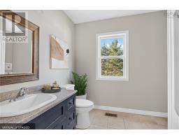 12 Buchanan Avenue, Enfield, NS B2T1C8 Photo 21