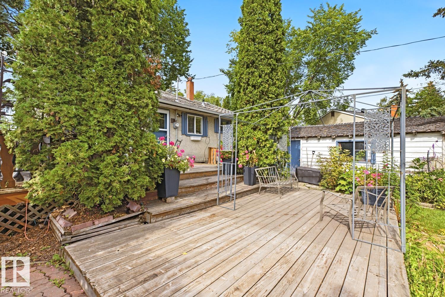 12115 141 ST NW - 16