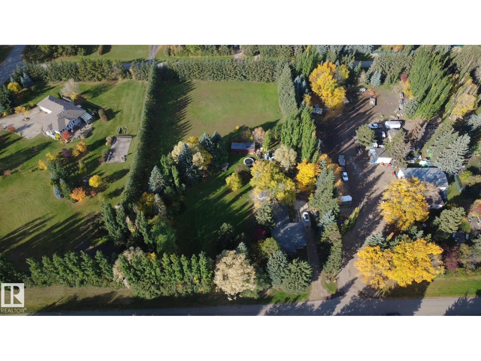 9712 209 ST NW, Edmonton, Alberta, T5T5X9