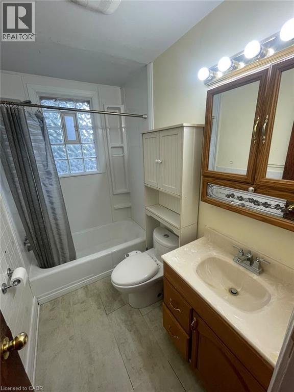 2 Menzie Avenue — photo 8