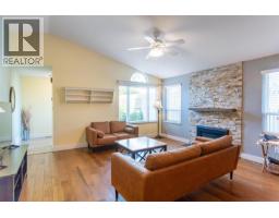 71 2865 Glen Drive, Coquitlam, BC V3B6Y7 Photo 7