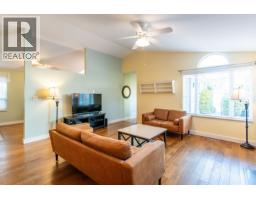 71 2865 Glen Drive, Coquitlam, BC V3B6Y7 Photo 9