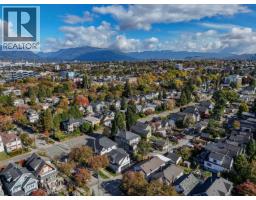 1124 E 12th Avenue, Vancouver, BC V5T2J9 Photo 6