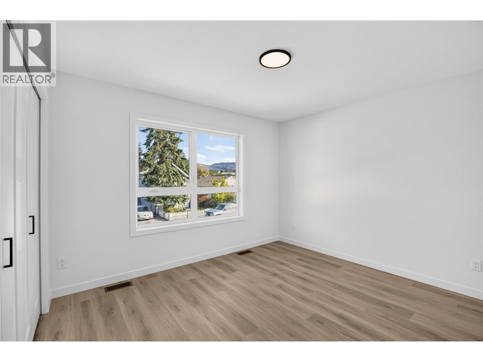 424 Bennett Avenue Unit# 102, Penticton - Image 1