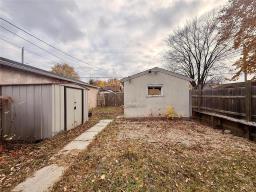 584 Machray Avenue, Winnipeg, MB R2W1A9 Photo 47