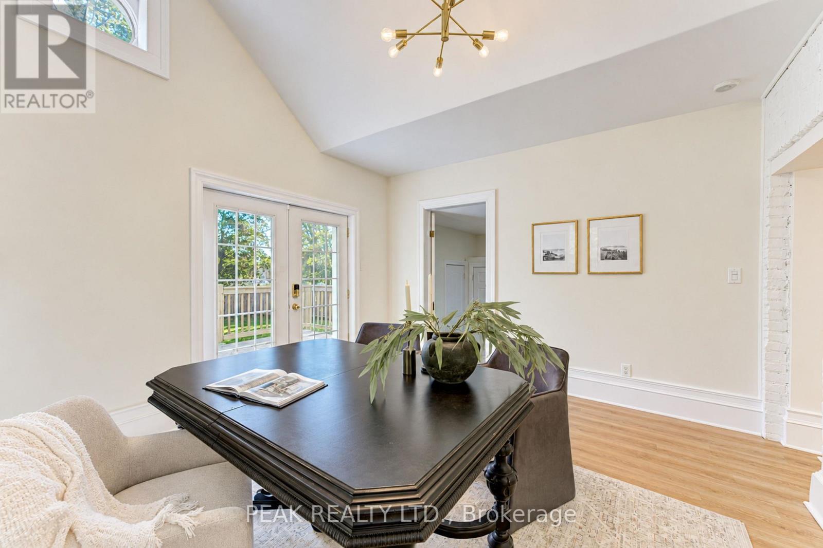 12 JOHN STREET W - 23