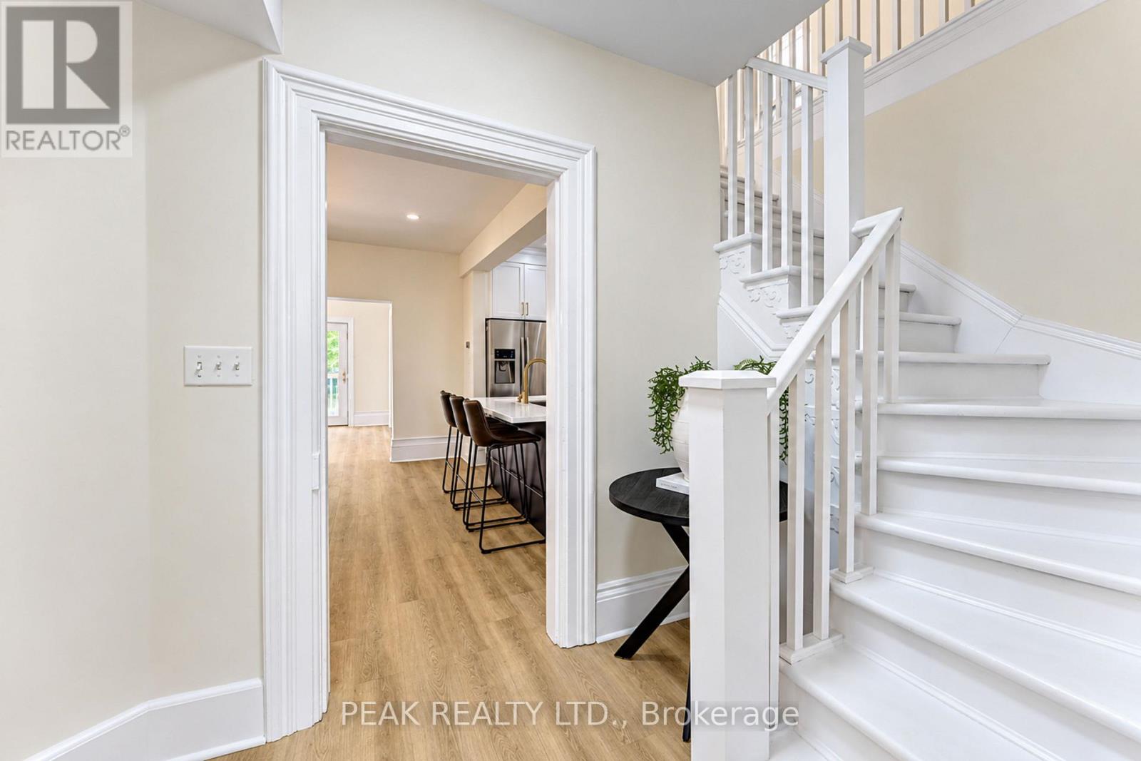 12 JOHN STREET W - 6