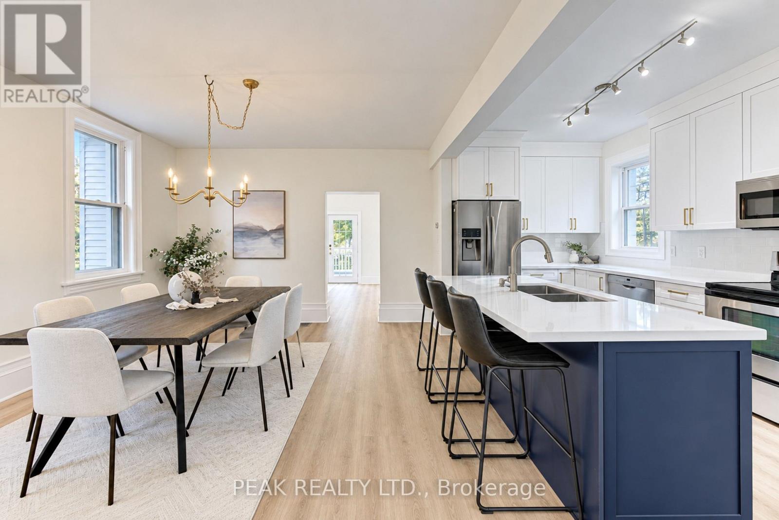 12 JOHN STREET W - 8