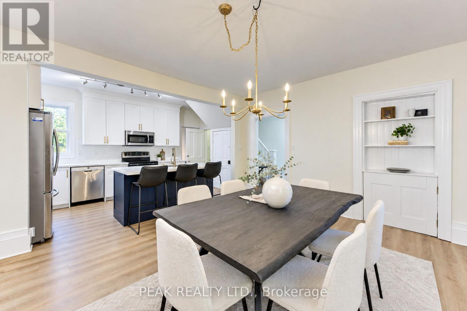 12 JOHN STREET W - 9
