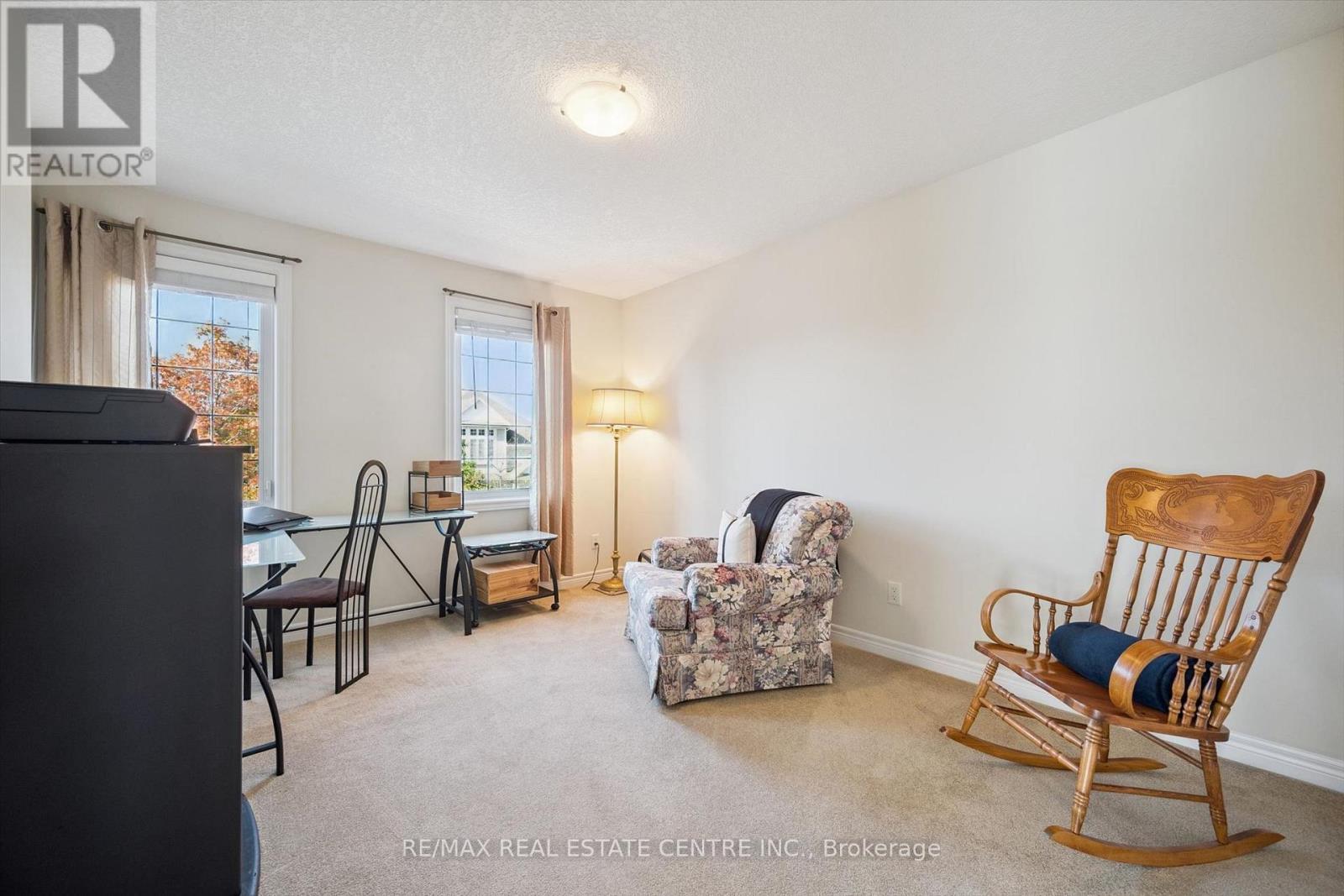 25 HUNSBERGER DRIVE - 16