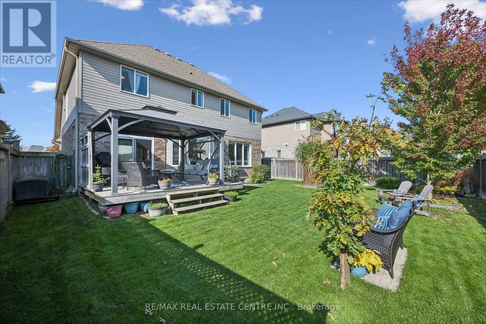 25 HUNSBERGER DRIVE - 24