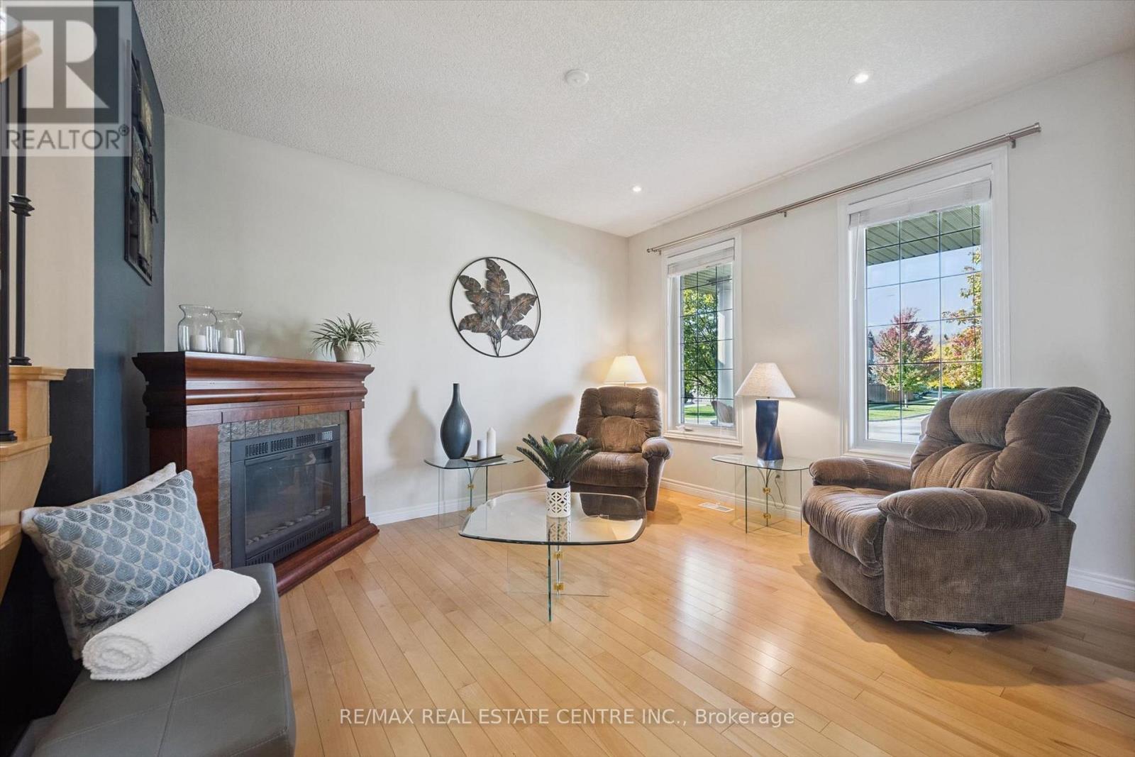 25 HUNSBERGER DRIVE — photo 3
