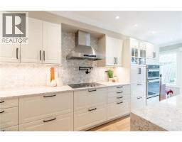 2064 Trillium Court, Burlington, ON L7M2S6 Photo 17