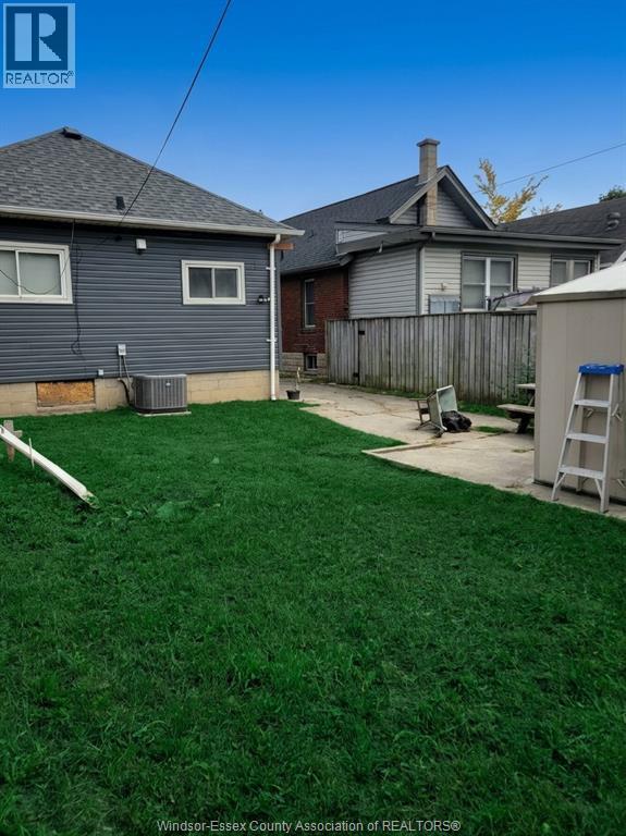 561 Josephine — photo 12
