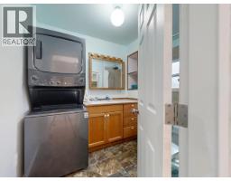 4584 Harvie Ave, Powell River, BC V8A2P1 Photo 13