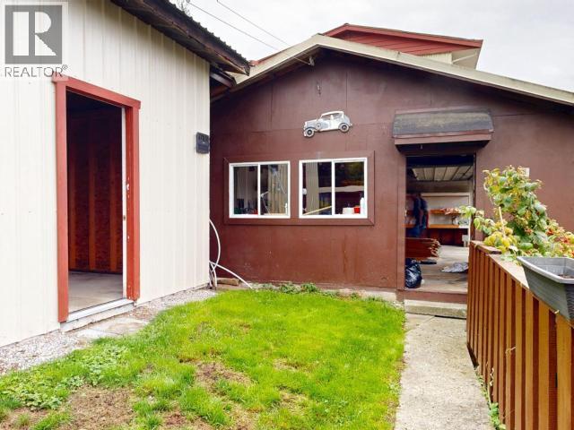 4584 HARVIE AVE - 24