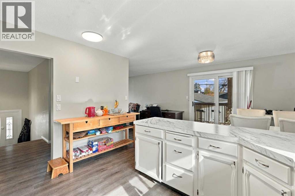 3102 38 Street SW - photo 36
