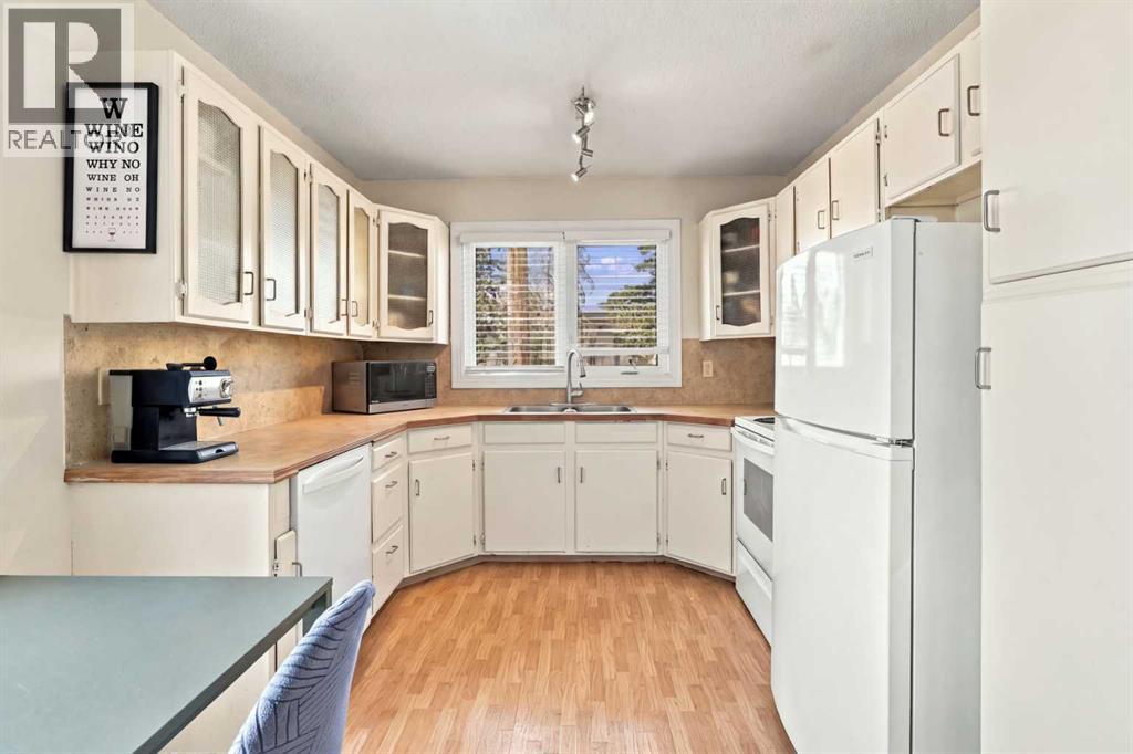 3102 38 Street SW - photo 12