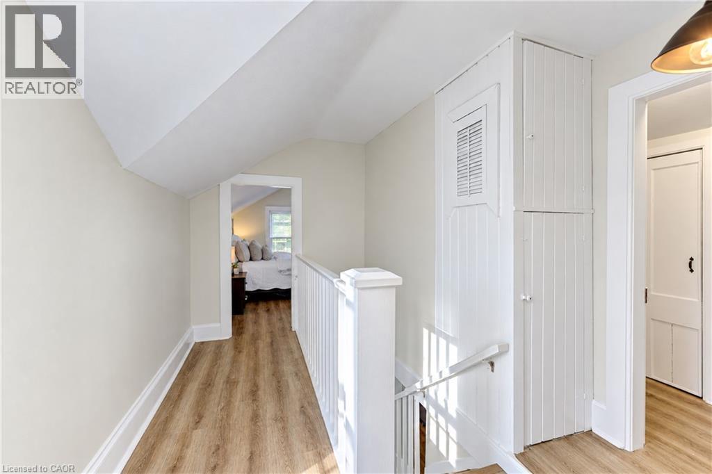 12 John Street West — photo 31