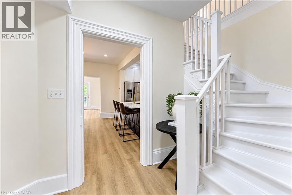 12 JOHN Street W, Bright — photo 6