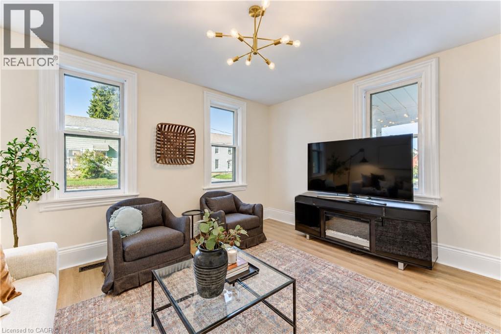 12 John Street West — photo 19