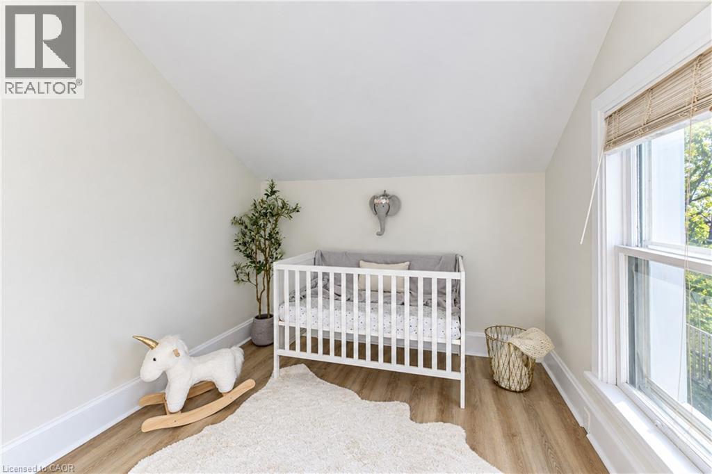 12 John Street West — photo 30