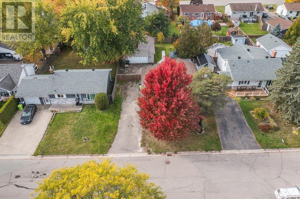 73 Promenade Dr — photo 32