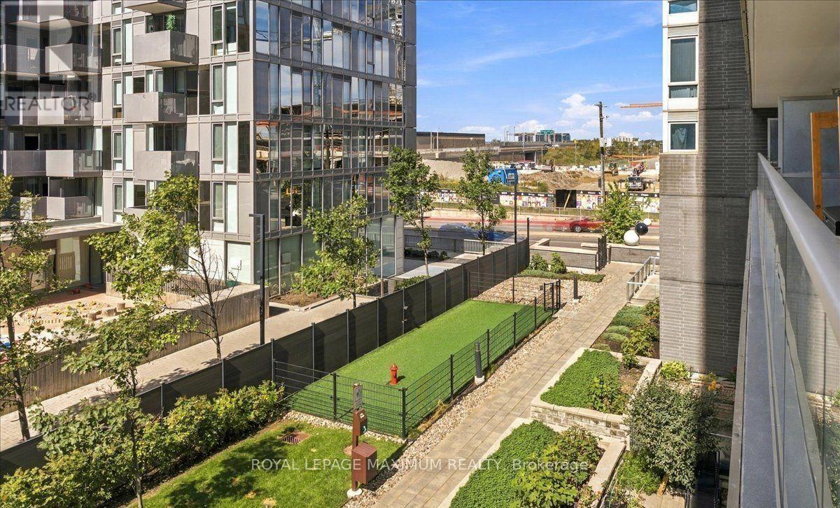 565 Wilson Avenue — photo 4