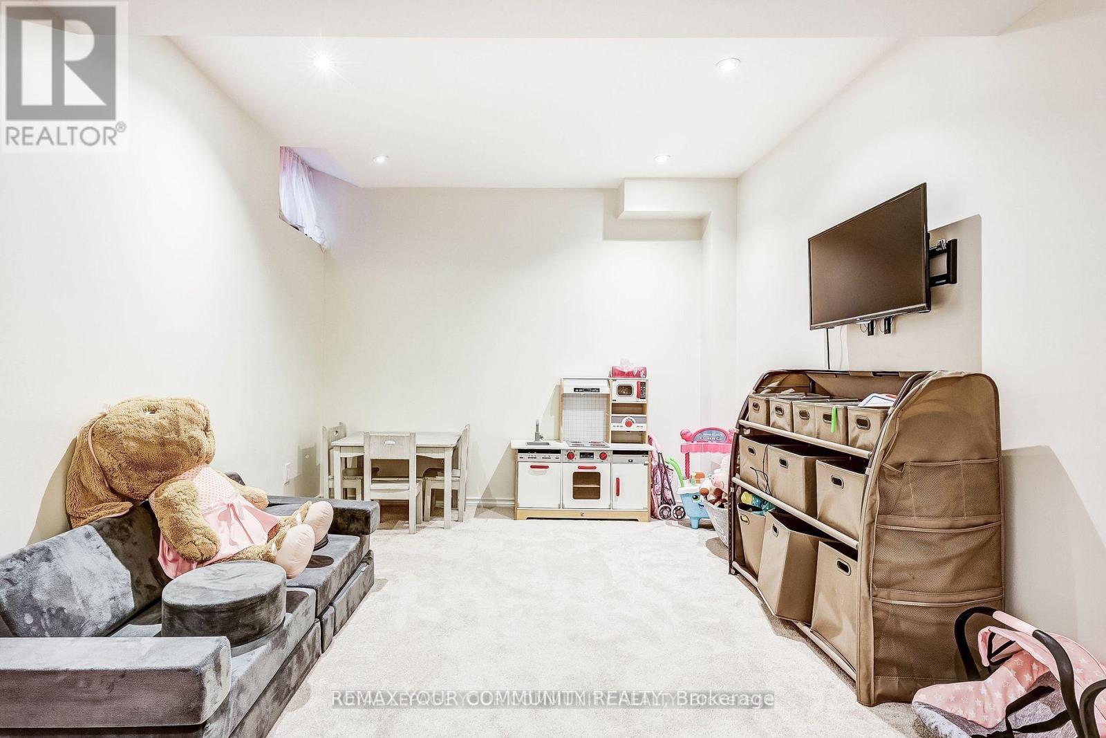 34 MILTROSE CRESCENT - 30