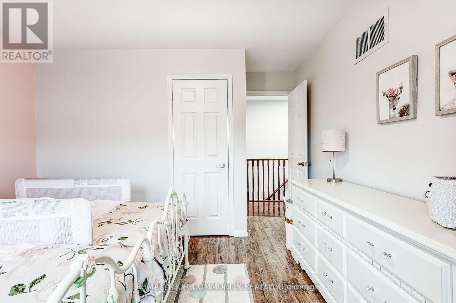 34 MILTROSE CRESCENT - 28