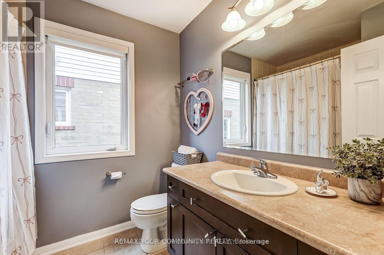34 MILTROSE CRESCENT - 26