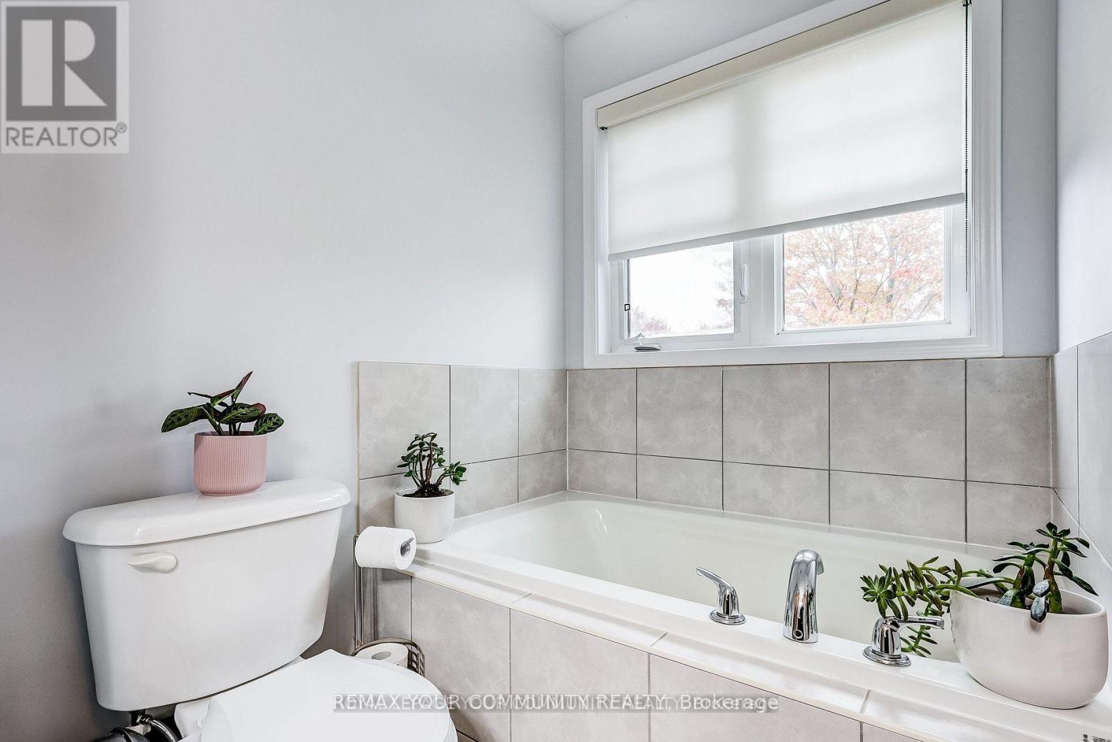 34 MILTROSE CRESCENT - 23