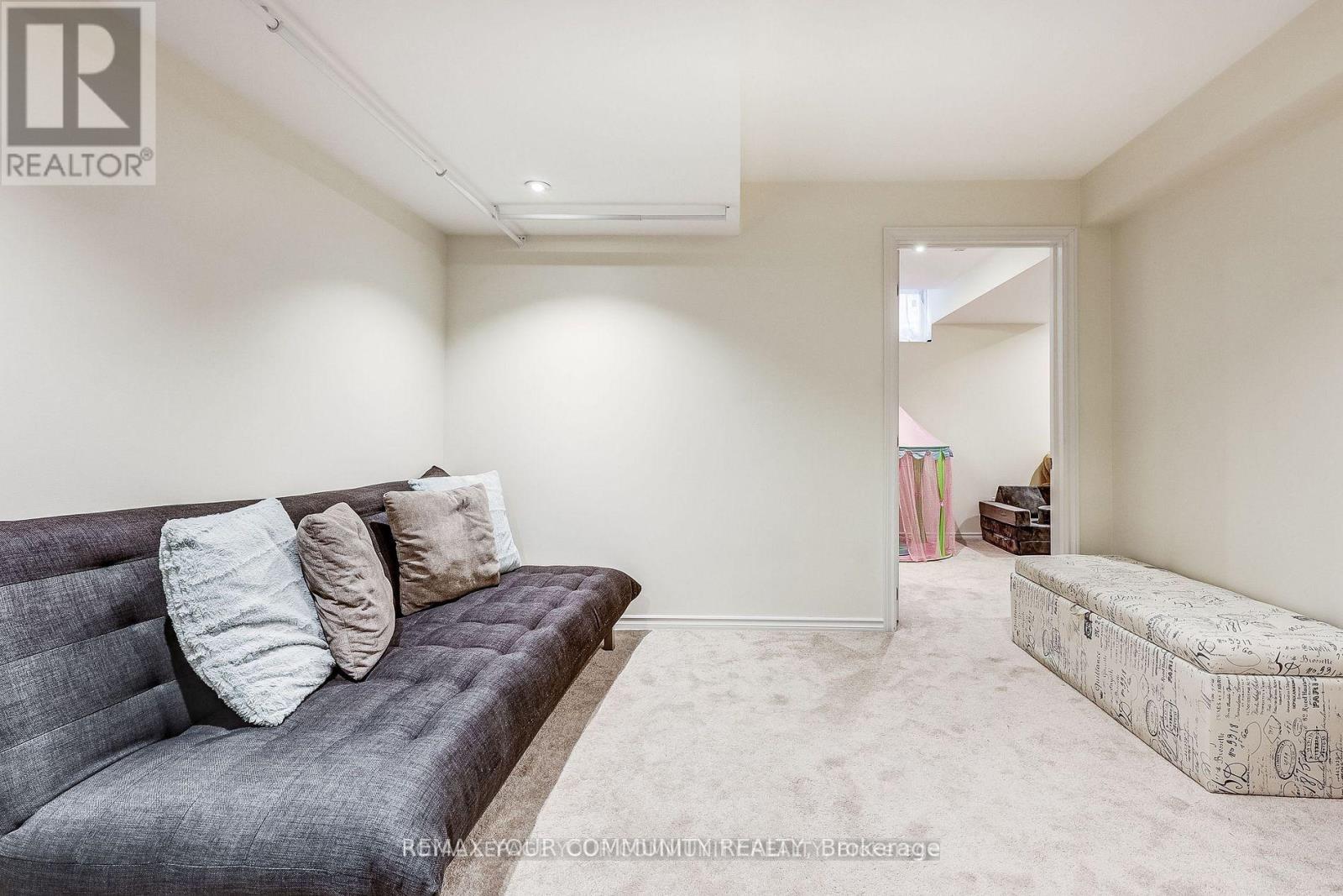 34 MILTROSE CRESCENT - 34