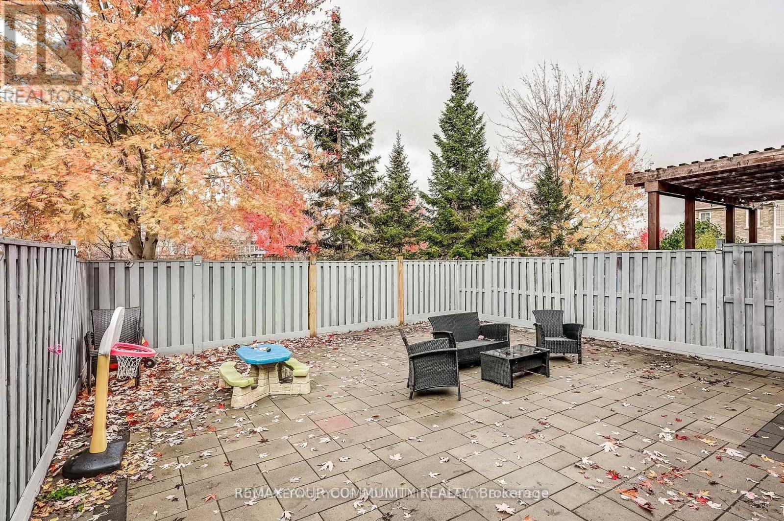 34 MILTROSE CRESCENT - 35