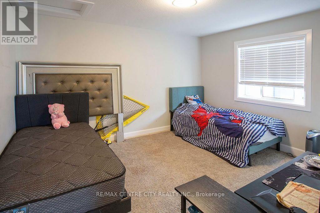 1583 Applerock Avenue — photo 22