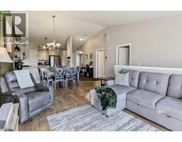 Foyer - 224 Hillvale Crescent, Strathmore, AB T1P1S7 Photo 6